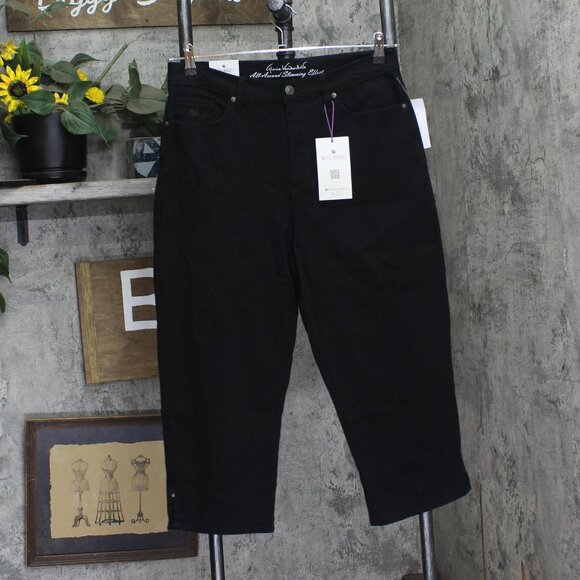 NWT Gloria Vanderbilt Capri Jeans with High Rise Straight Standard Black 10 - Picture 2 of 8